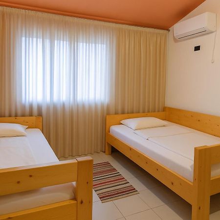 Cozy Big Apartment With Balcony Tirana Zewnętrze zdjęcie