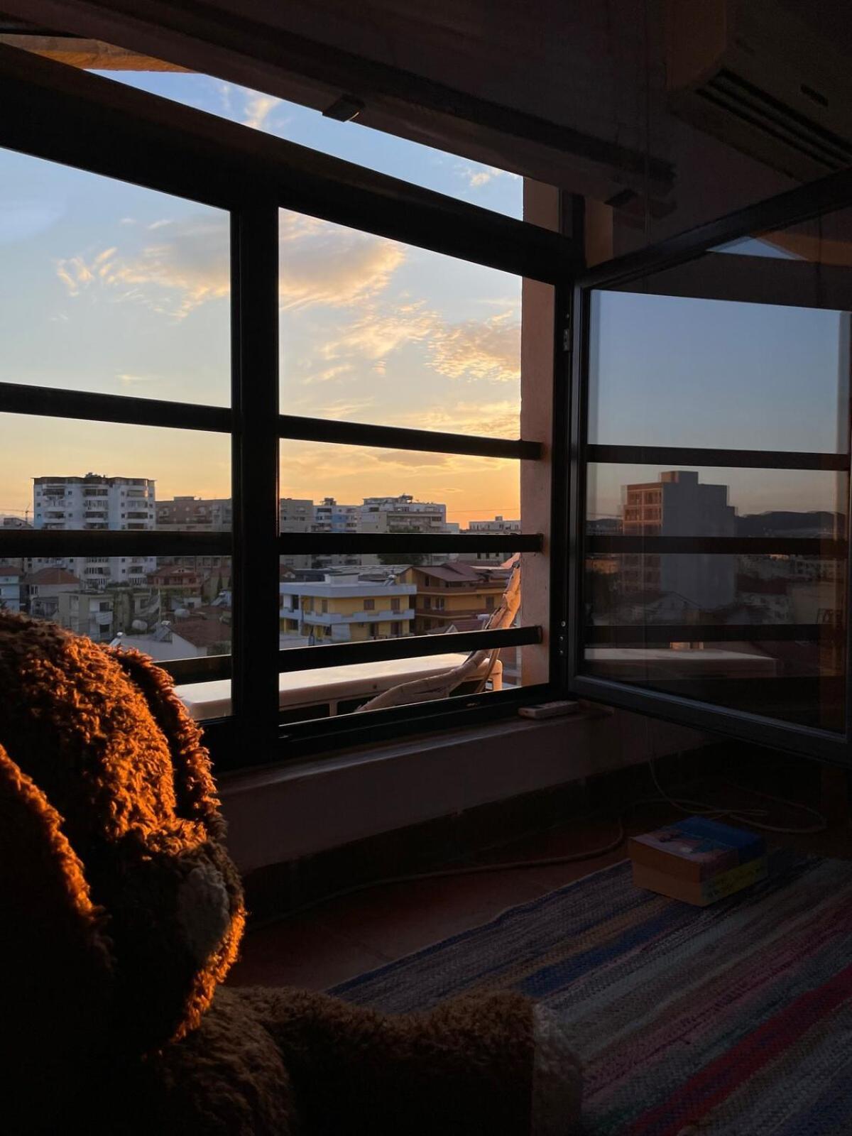 Cozy Big Apartment With Balcony Tirana Zewnętrze zdjęcie