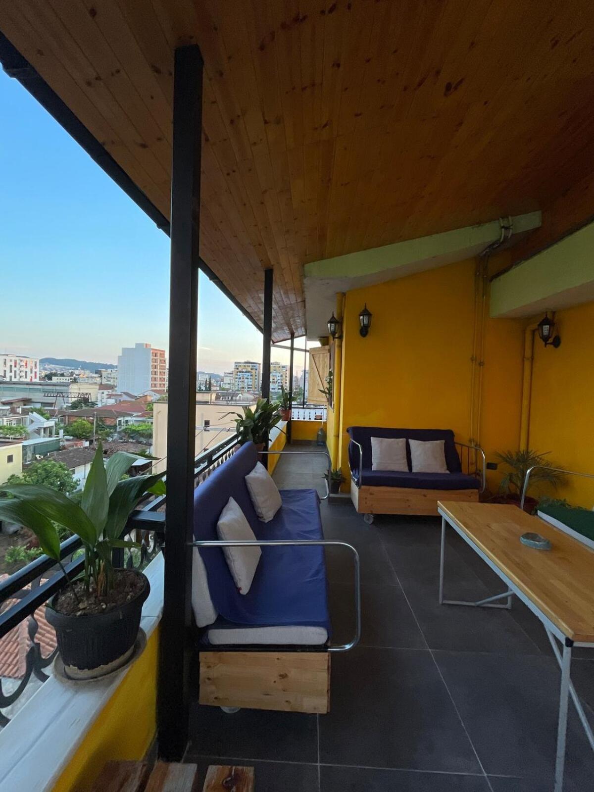 Cozy Big Apartment With Balcony Tirana Zewnętrze zdjęcie
