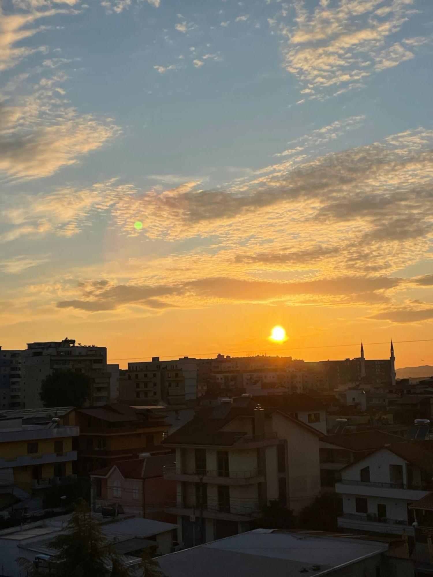 Cozy Big Apartment With Balcony Tirana Zewnętrze zdjęcie